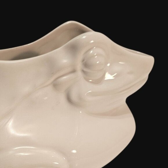Vtg White Ceramic Frog Vase Pitcher Creamer Made in Italy Signed by Artist Rare - Picture 6 of 9